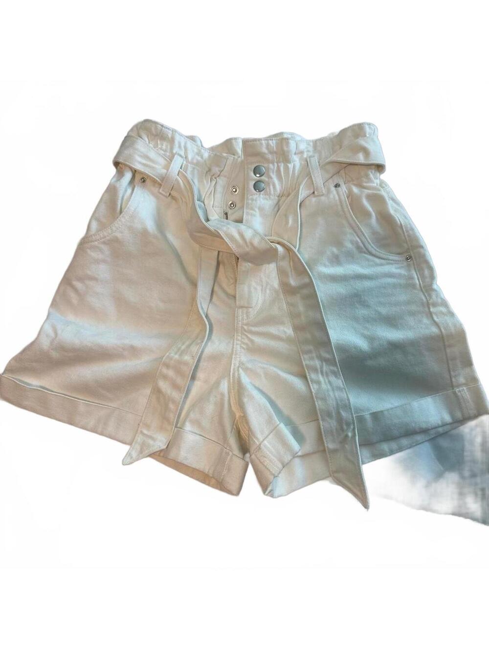 High-Waisted White Denim Shorts with Belt